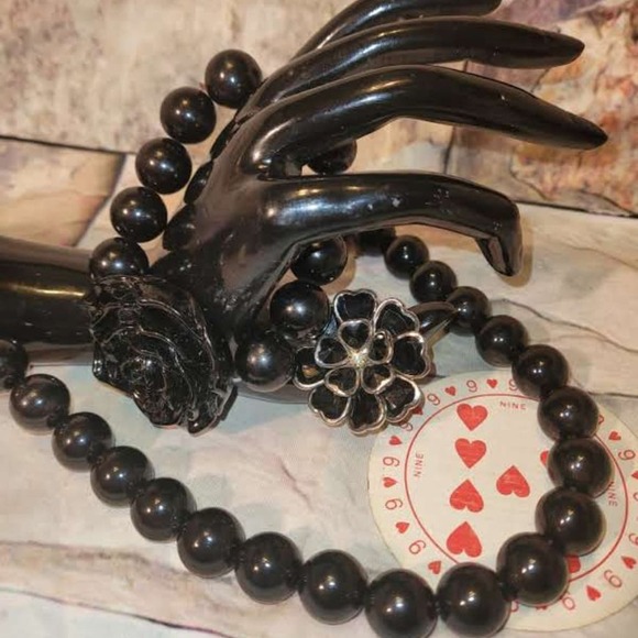 Classy Bold Black Flower Power Necklace Bracelet & Earring Set Lot - Picture 6 of 7